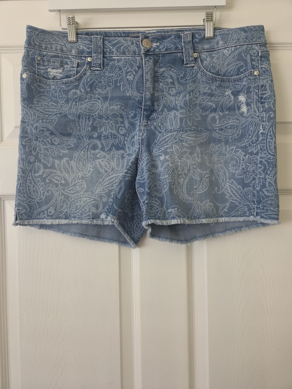Seven7 Light Blue Paisley Denim Shorts Women's 16